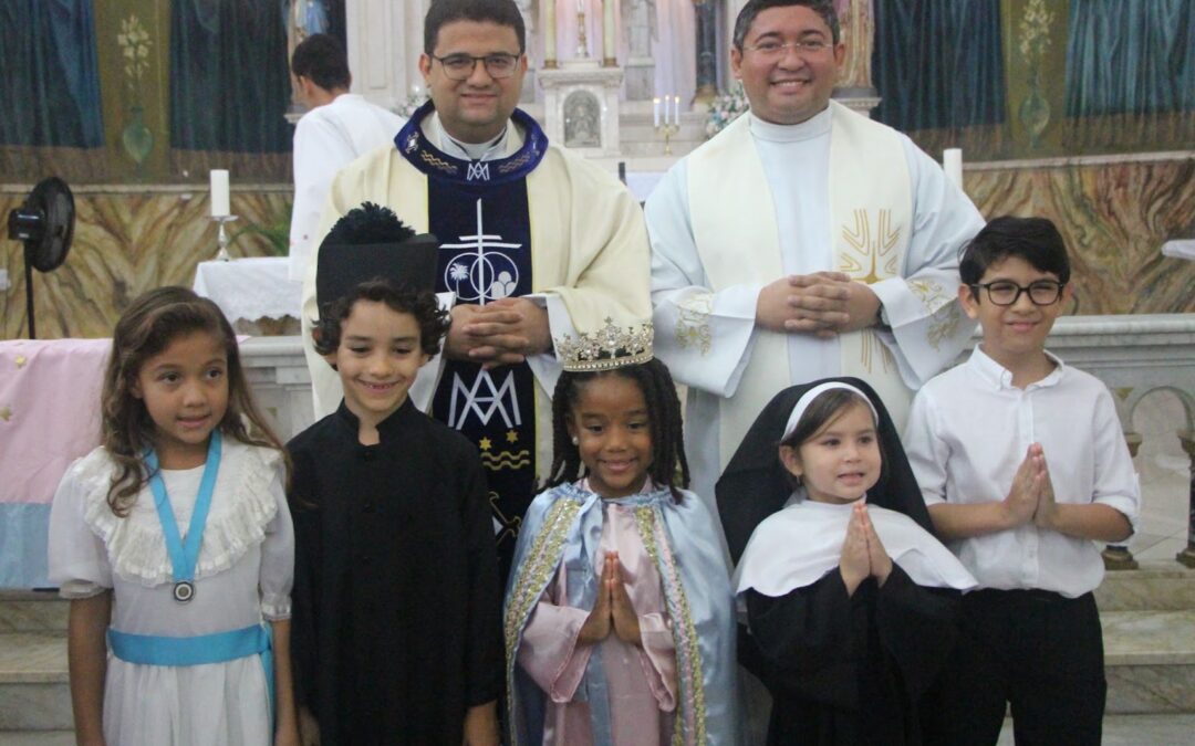 Salesianos Bahia celebram Nossa Senhora Auxiliadora com fé, alegria e comunhão